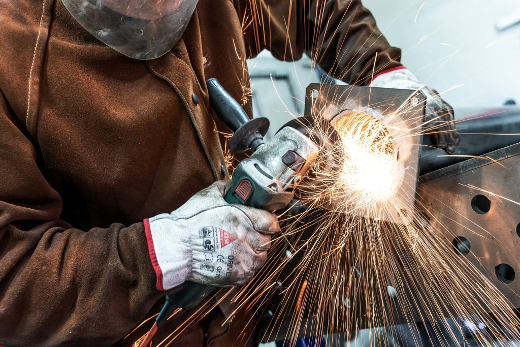 Mitarbeiter von Biogastechnik Süd bei der Arbeit