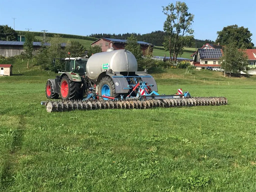 Cultan Düngefass im Einsatz